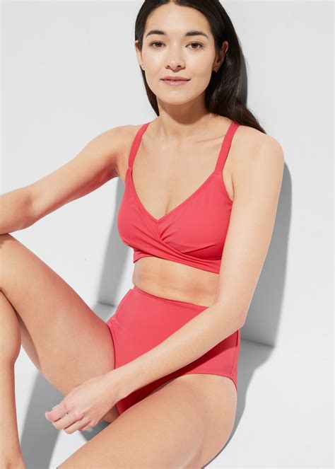 Sportlicher Bustier Bikini mit tollem Rückenverschluss dunkelpink