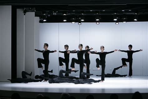 Cloudgate Works Process At The Guggenheim Dancers From Wi Flickr