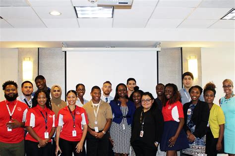 Interns With A Purpose Fresh Faces Around Houston Airports Strive To