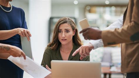 Ambiente di lavoro tossico che cos è lo straining e perché è diverso