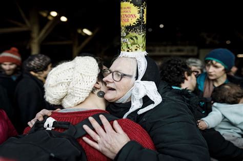 Notre Dame des Landes le sourire d une zadiste après l abandon du projet