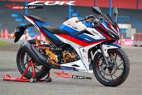 Modifikasi Striping Honda New CBR150R White Safety GP MOTOBLAST