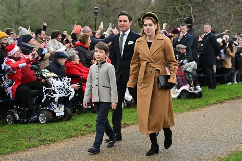 Kate Middleton Joins Royals at 2024 Sandringham Christmas Day Church ...