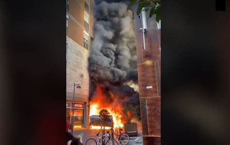 Paura A Pescara Incendio In Centro Fiamme Altissime VIDEO