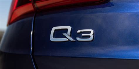 View Photos of the 2022 Audi Q3