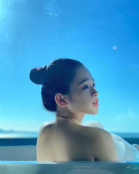 Tu I Hot Girl Linh Ka Ng Y C Ng G I C M H T Khoe Nh L Ng Tr N L I T I Nh T M B N N Ng B Ng