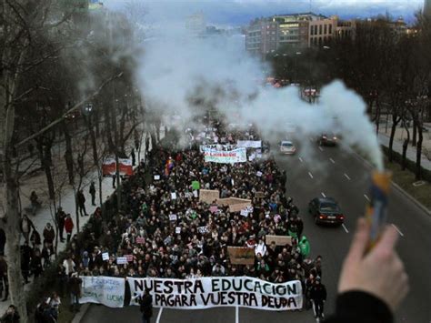 G Milhares De Estudantes Protestam Em Madri Contra Austeridade