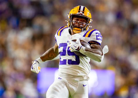 LSU football rankings: Tigers move up in updated college polls