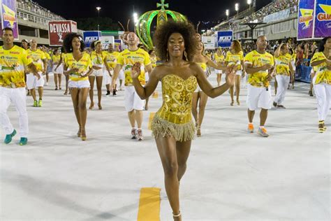 Naked Érika Januza in Império da Tijuca 2015