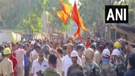 Bihar Bengal After Ruckus In Jharkhand Vandalism In Hanuman Temple