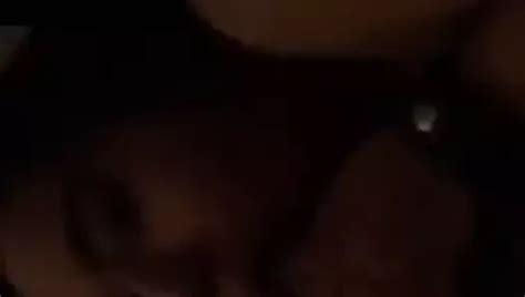 Hot babe twój mały smok dokucza w swoim żółtym body xHamster