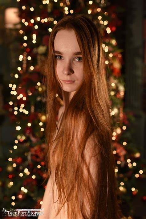 Beautiful Charlie Chills Out Nude At Home For Xmas Photos
