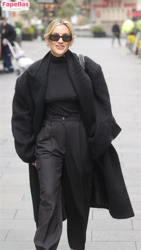 Ashley Roberts Aka Iamashleyroberts Aka Inkedashleyroberts Nude Leaks OnlyFans Fapellas