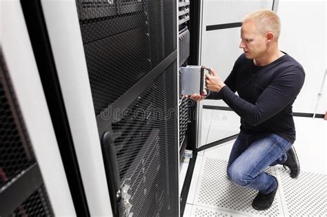 Install Blade Server Stock Image Image Of Repairing 29584273