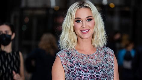 Katy Perry Anuncia Que Lanzar Un Nuevo Lbum Glamour