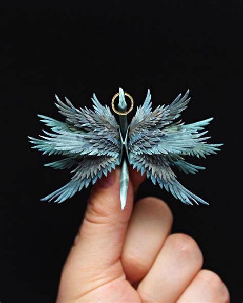 Paper Artist Creates The Most Amazing Paper Cranes With Feathery