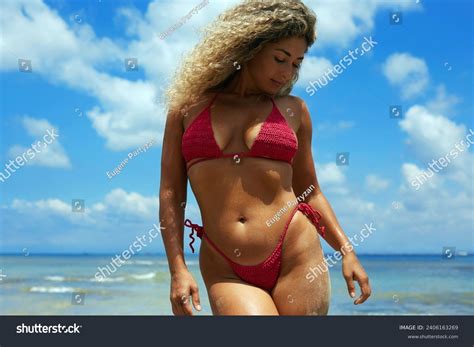 29 714 Bikini Naked Model Royalty Free Images Stock Photos Pictures Shutterstock