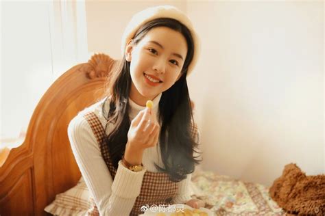 Lo T Hot Girl Nh M Trung Qu C M T Th I Nhan S C Ng Y C Ng Th Ng H Ng C Ng I N V