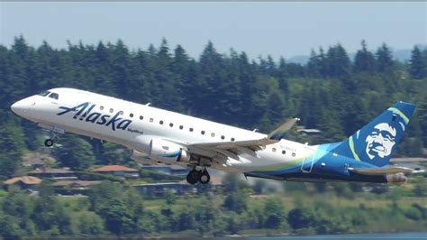 Alaska Skywest Embraer Erj 175 N196sy Takeoff From Pdx Youtube