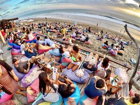 Seminyak's Best Beach Bars (UPDATED 2025)