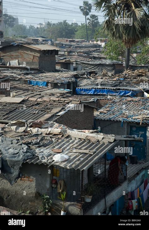 the Mumbai slums Stock Photo - Alamy