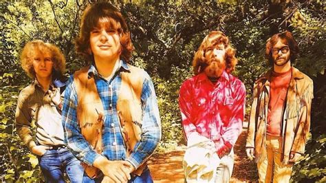 Creedence Clearwater Revival Encontrando Su Centro Con Green River