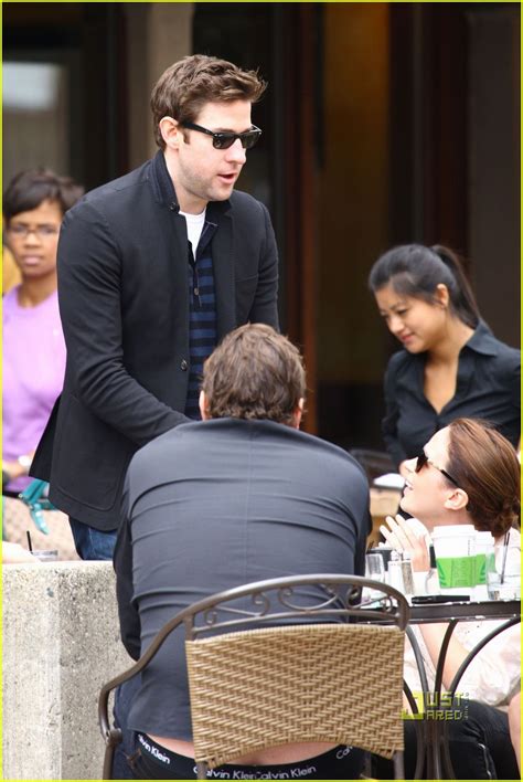 John Krasinski And Emily Blunt Ann Arbor Lunch Photo 2538165 Alison