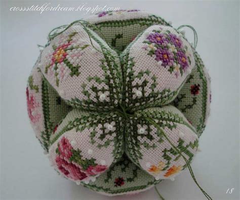 Очень красивая мини-игрушка ВЫШИТЫЙ ШАРИК. Мастер-класс - Russian ...