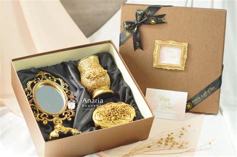 Souvenir Pernikahan Mewah EXCLUSIVE CLASSICA GIFTSET by Anaria Souvenir ...