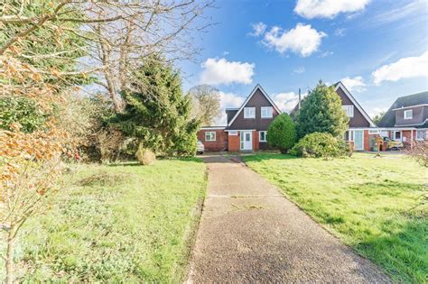 Vicarage Walk Watton Bed Detached House