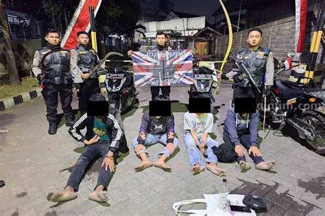 Darurat Gangster Bersenjata Di Surabaya Ada Yang Mau Tawuran Bawa