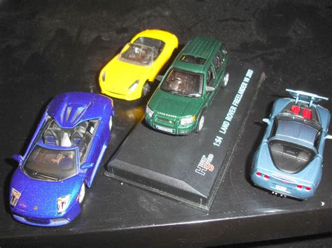 Comparison of 1:64 scale models