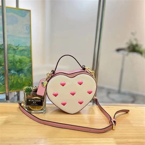 2023 Heart Bag Famous Brand Women Crossbody Purse And Handbags Luxury