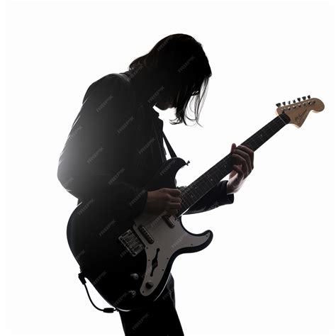 Electrifying Live Shows: Unleashing the Sonic Vibe Artist Within 5