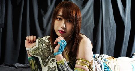 「もうプロレスを続ける資格が」スターダム・上谷沙弥が苦悩の先に見つけた“答え”「飛べる今のうちに飛びたいんです」《特別グラビア》（4／4