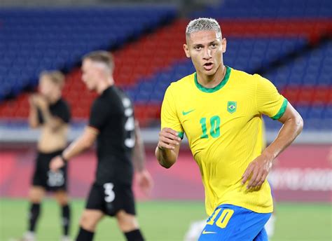 Richarlison Marca Tr S Alemanha Assusta Mas Brasil Estreia