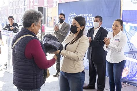 Encabeza Paola Angon Programa Abraza A Un Abue Poder Noticia