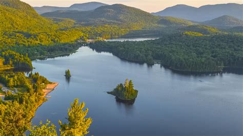 Laurentides vacation packages | KAYAK