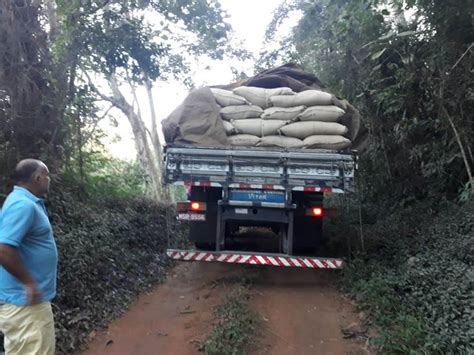 Caminhão carregado de café roubado é recuperado pela PRF Manhuaçu News