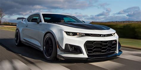 2021 Chevrolet Camaro Zl1 Review Pricing And Specs