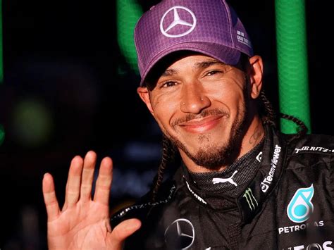 Lewis Hamilton Lancia Una Proposta Alla Fia Per Fermare La Red Bull Con