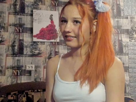 Lovenutella Small Titted Redhead Teen Female Webcam