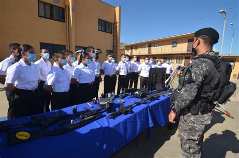 Reclutas De La Escuela Naval Arturo Prat Se Interiorizan Sobre La