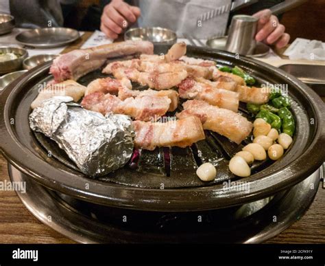 Pork Barbecue Korea Hi Res Stock Photography And Images Alamy