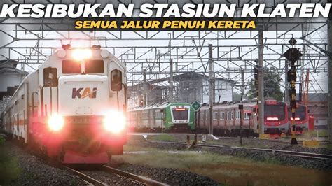 Kesibukan Stasiun Klaten Saat Sore Hari Semua Jalurnya Terisi Kereta