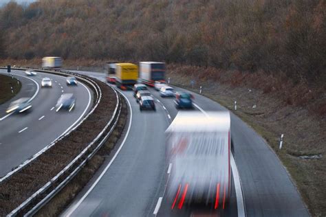 Acea Statistik Zulassungen Mehr Trucks Weniger Vans Lkw