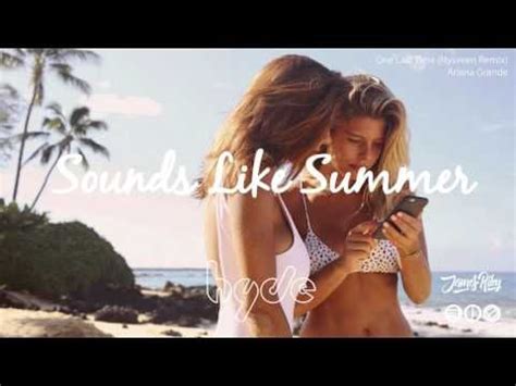 Hot Sexy Mindy Gledhill Bikini Pics