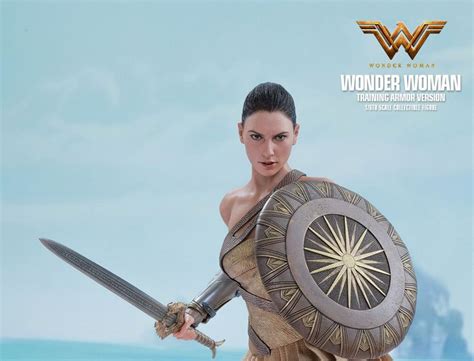 Wonder Woman Nuova Action Figure Hot Toys Di Gal Gadot Amazzone