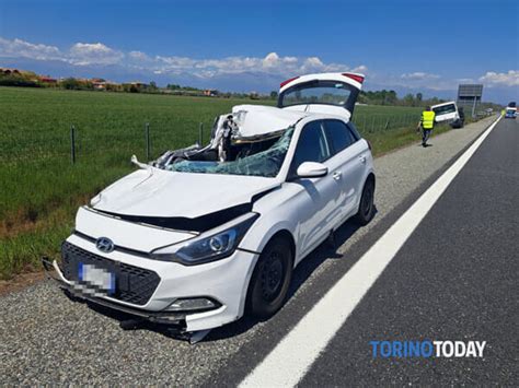 Incidente Sull Autostrada Torino Aosta Monte Bianco A Volpiano