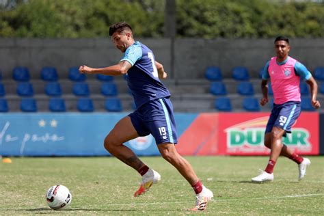 Caio Vidal Faz Trabalho Físico Em Dia De Treino Técnico E Tático Para O